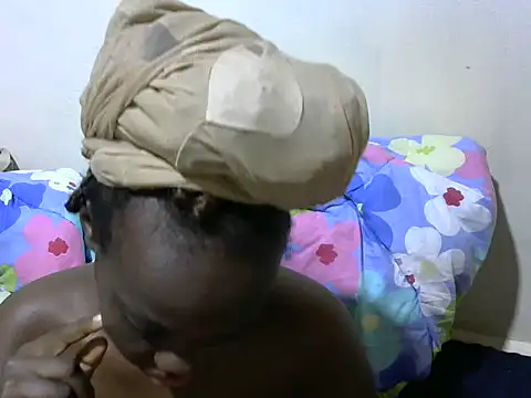 Snapshot of Thicky_kyla chatting on 06/02/26, 07:49 Thicky kyla online show from 06/02/26, 07:49