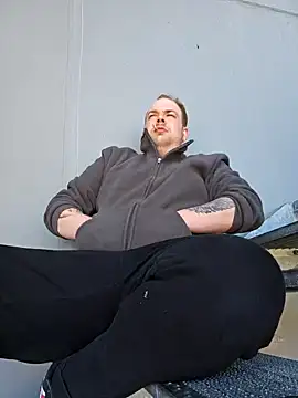 PupW0lfy online show from 03/20/25, 11:16