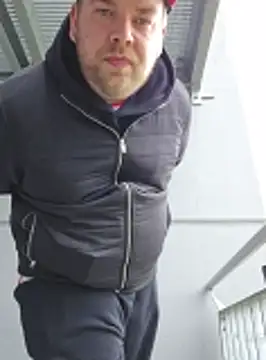 PupW0lfy online show from 10/17/25, 10:07