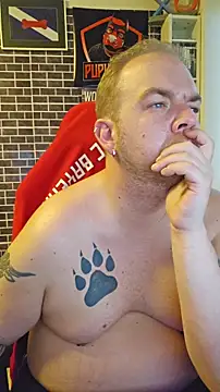 PupW0lfy online show from 11/03/25, 03:02