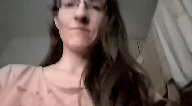 Snapshot of Milky_hairy_mommy chatting on 03/15/25, 08:21 Milky hairy mommy online show from 03/15/25, 08:21