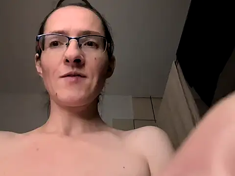 Snapshot of Milky_hairy_mommy chatting on 03/18/25, 08:15 Milky hairy mommy online show from 03/18/25, 08:15