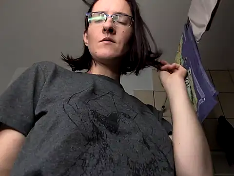 Snapshot of Milky_hairy_mommy chatting on 09/10/25, 07:58 Milky hairy mommy online show from 09/10/25, 07:58