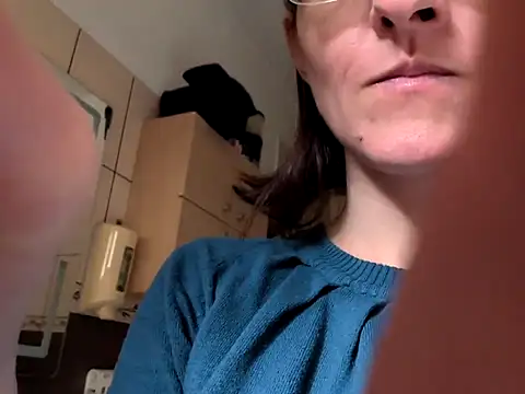 Snapshot of Milky_hairy_mommy chatting on 10/01/25, 07:58 Milky hairy mommy online show from 10/01/25, 07:58