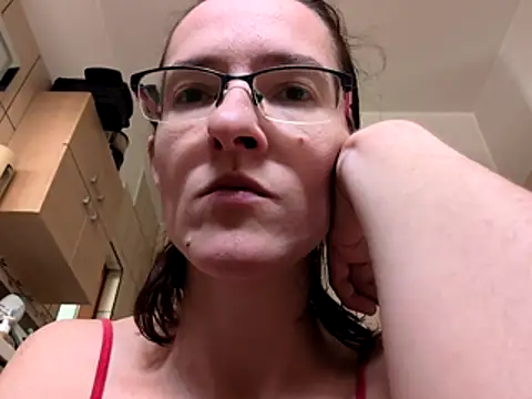 Milky hairy mommy online show from 12/16/25, 10:42