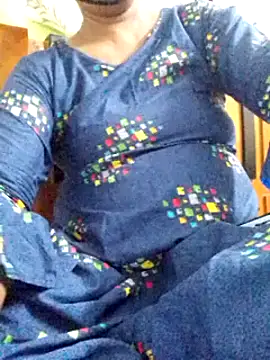 Snapshot of Tamil--Rani chatting on 01/03/25, 06:24 Tamil--Rani online show from 01/03/25, 06:24