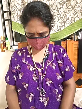 Snapshot of Tamil--Rani chatting on 01/28/25, 03:57 Tamil--Rani online show from 01/28/25, 03:57