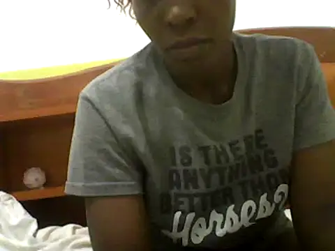 Snapshot of Claris2 chatting on 03/22/25, 01:08 Claris2 online show from 03/22/25, 01:08
