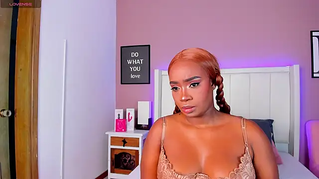 Britanymooree online show from 09/27/25, 06:46