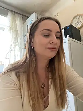 Snapshot of OlgaBuzzz chatting on 01/10/25, 05:37 OlgaBuzzz online show from 01/10/25, 05:37