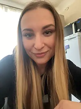 Snapshot of OlgaBuzzz chatting on 02/14/25, 06:56 OlgaBuzzz online show from 02/14/25, 06:56