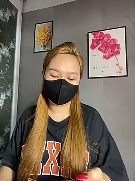 Odette68 online show from 04/18/26, 01:53