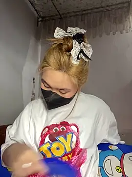 Odette68 online show from 04/21/26, 03:02