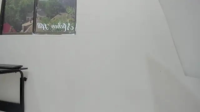 Snapshot of Littleolivia_ chatting on 02/06/25, 12:59 Littleolivia online show from 02/06/25, 12:59