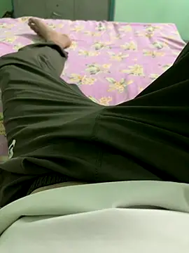 Snapshot of charming_dick15 chatting on 10/03/25, 02:36 charming dick15 online show from 10/03/25, 02:36