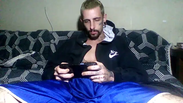 Snapshot of sellvageria chatting on 06/11/26, 10:52 sellvageria online show from 06/11/26, 10:52
