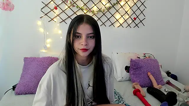 Snapshot of Ivanna_Bruner chatting on 09/18/25, 07:38 Ivanna Bruner online show from 09/18/25, 07:38