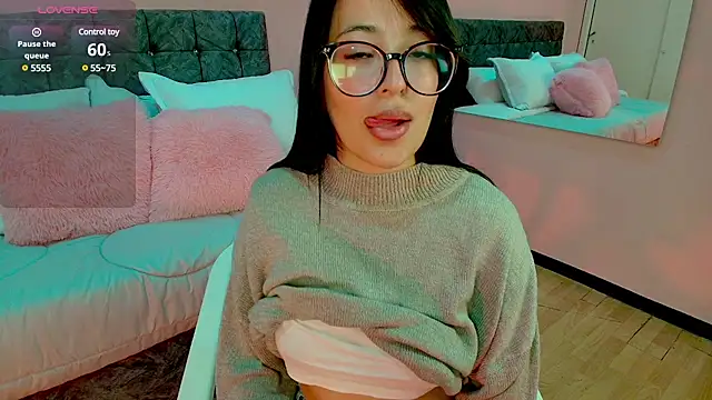 Snapshot of lovely__martina chatting on 03/12/25, 04:56 lovely  martina online show from 03/12/25, 04:56