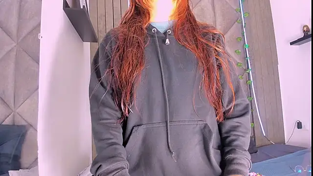 AbbyWathson online show from 11/03/25, 07:37