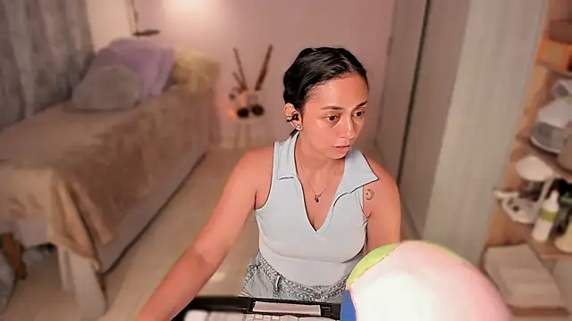 Aleja24Evans online show from 03/25/26, 01:22