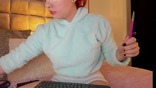 StacyRigel online show from 02/13/25, 04:22