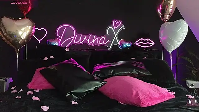 Divina X  online show from 02/14/25, 09:24
