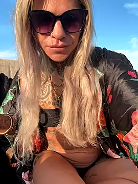 Divina X  online show from 09/20/25, 06:14