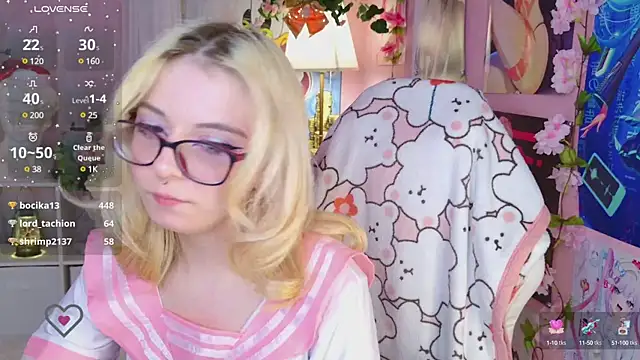 Coconut Mia online show from 12/24/24, 12:00