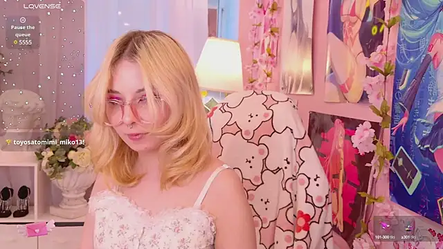 Coconut Mia online show from 01/23/25, 11:58