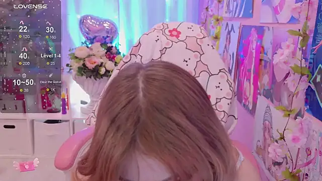 Coconut Mia online show from 02/13/26, 08:38