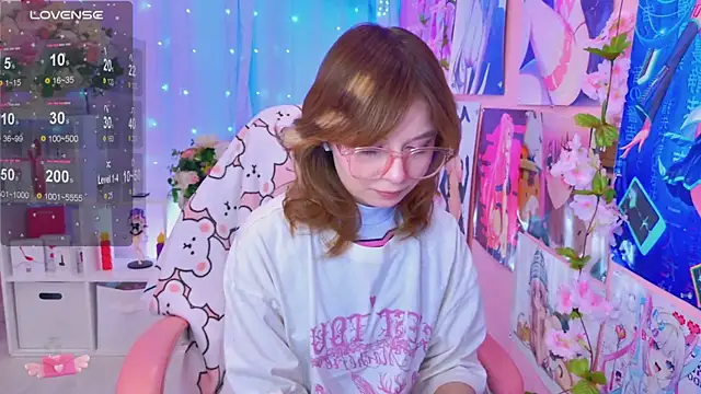 Snapshot of Coconut_Mia chatting on 04/22/26, 02:40 Coconut Mia online show from 04/22/26, 02:40