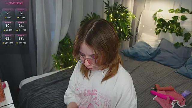 Snapshot of Coconut_Mia chatting on 04/26/26, 02:53 Coconut Mia online show from 04/26/26, 02:53