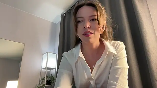 Victoria1Love online show from 04/19/26, 06:10