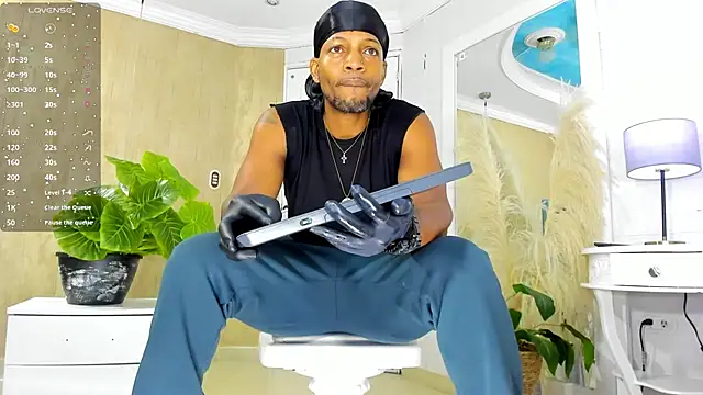 Snapshot of RicoBrown777_ chatting on 05/11/26, 04:07 RicoBrown777 online show from 05/11/26, 04:07