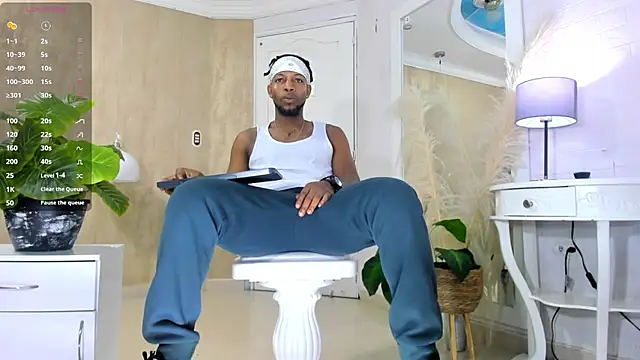 Snapshot of RicoBrown777_ chatting on 05/17/26, 03:59 RicoBrown777 online show from 05/17/26, 03:59