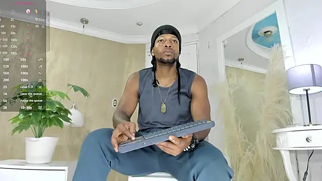 Snapshot of RicoBrown777_ chatting on 05/27/26, 03:58 RicoBrown777 online show from 05/27/26, 03:58