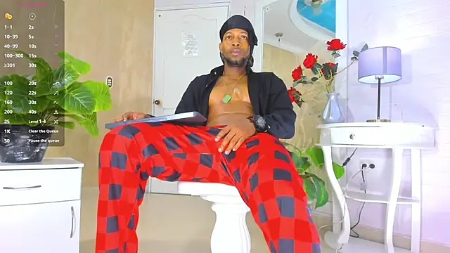 Snapshot of RicoBrown777_ chatting on 06/10/26, 04:34 RicoBrown777 online show from 06/10/26, 04:34