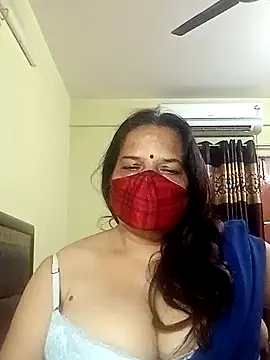 Snapshot of IndianAngle chatting on 02/01/25, 08:05 IndianAngle online show from 02/01/25, 08:05