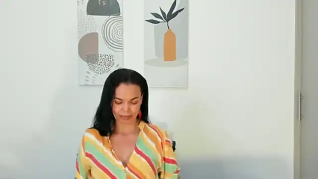 Evawalker  online show from 12/04/25, 03:27