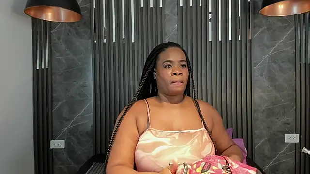 SaraiEvans online show from 02/10/26, 03:21