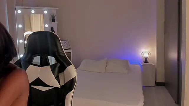 Snapshot of SavannahWildee chatting on 03/22/25, 01:52 SavannahWildee online show from 03/22/25, 01:52