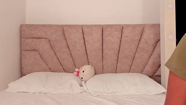 SavannahWildee online show from 11/03/25, 12:17