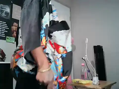 Nyxie Chaos online show from 03/17/26, 01:47