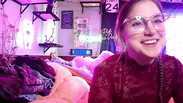 mirannacult online show from 02/10/25, 07:49