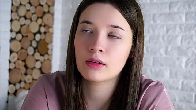 LowOncoming online show from 09/19/25, 01:40