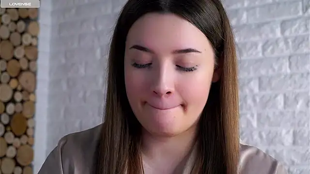 LowOncoming online show from 03/16/26, 01:44