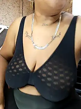 Michelle Brito1 online show from 02/27/25, 11:59