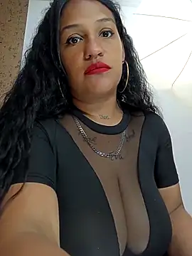 Michelle Brito1 online show from 03/10/25, 02:59