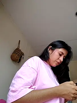  maiahairy  online show from 11/18/25, 07:07