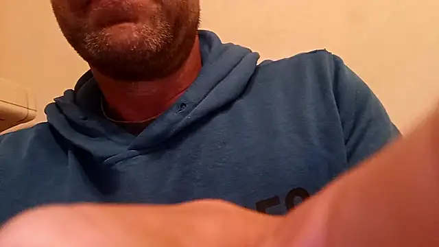 Snapshot of Timbojan28 chatting on 05/02/26, 04:39 Timbojan28 online show from 05/02/26, 04:39